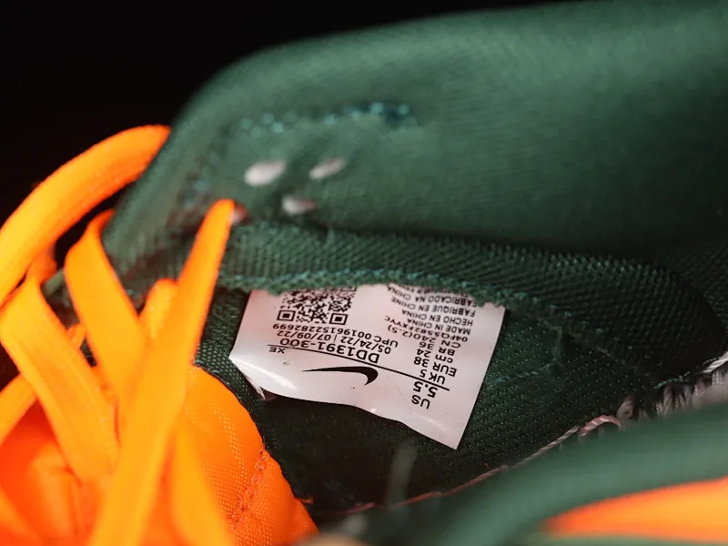 All categories Nk SB Dunk series Nk SB Dunk Low low-top sneakers C version Nk SB Dunk Low "Miami Hurricanes" orange green SB low-top casual sneakers DD1391-300